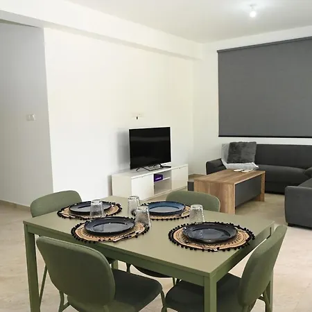 Cozy Nest Apartman Paphos